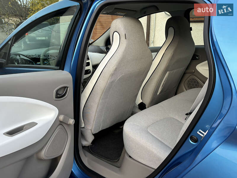 Хэтчбек Renault Zoe 2017 в Дубно