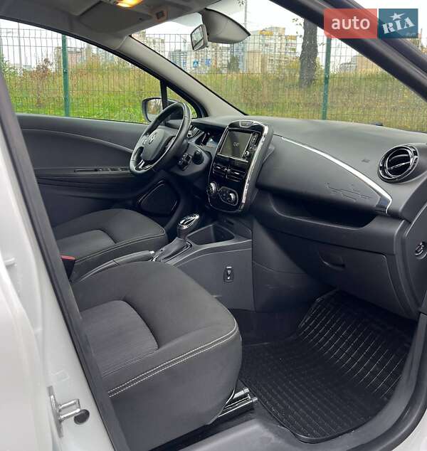Хэтчбек Renault Zoe 2018 в Киеве