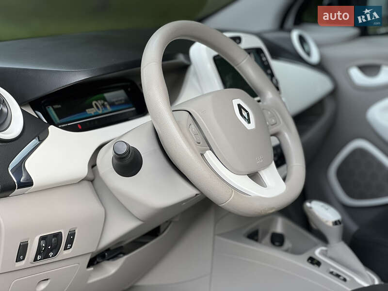 Хетчбек Renault Zoe 2015 в Рівному
