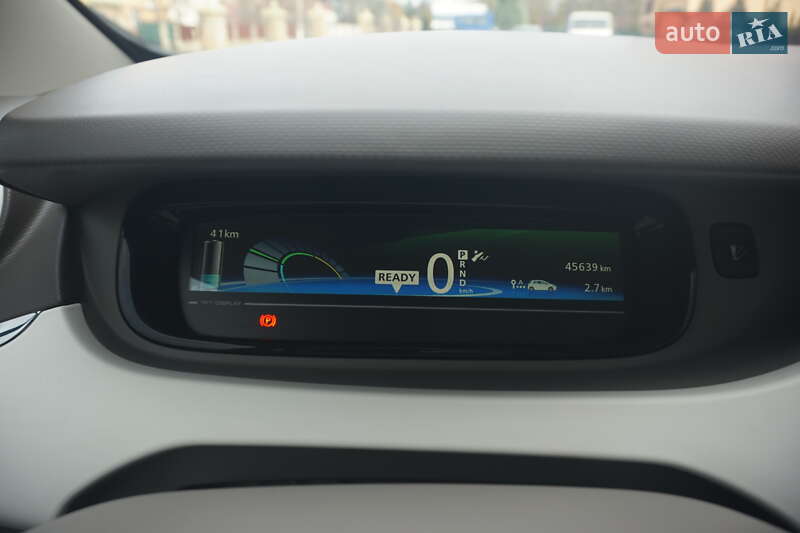 Хэтчбек Renault Zoe 2016 в Самборе