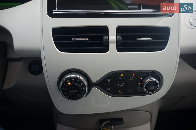 Хэтчбек Renault Zoe 2016 в Самборе