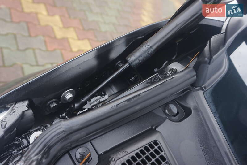 Хэтчбек Renault Zoe 2016 в Самборе