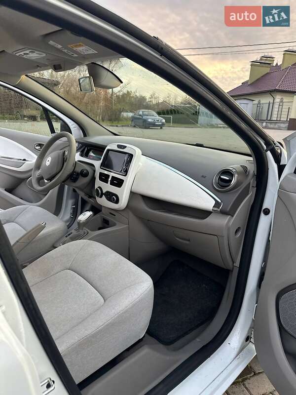 Хетчбек Renault Zoe 2017 в Золочеві