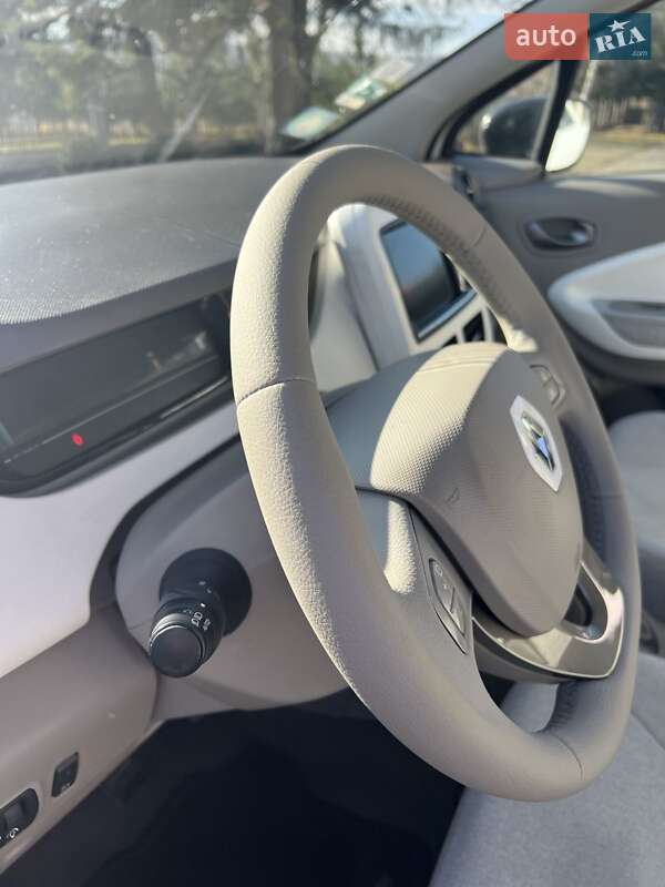 Хетчбек Renault Zoe 2017 в Золочеві