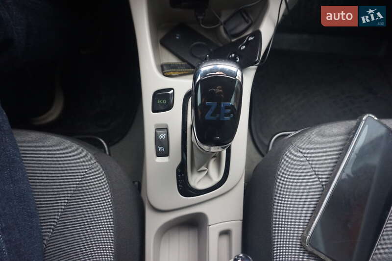 Хетчбек Renault Zoe 2015 в Самборі