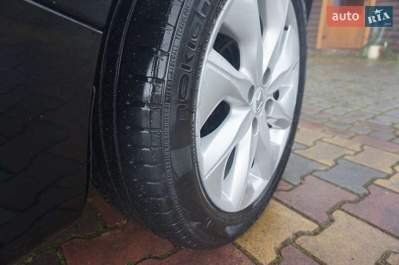 Хетчбек Renault Zoe 2015 в Самборі