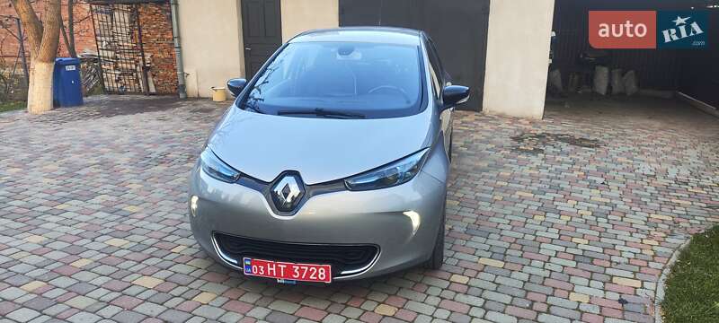 Хэтчбек Renault Zoe 2015 в Городке
