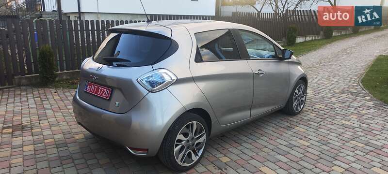 Хэтчбек Renault Zoe 2015 в Городке