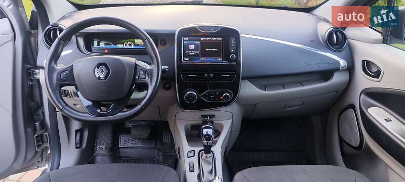 Хэтчбек Renault Zoe 2015 в Городке