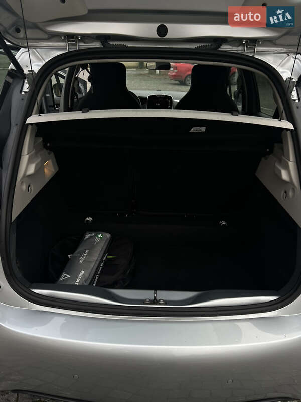 Хэтчбек Renault Zoe 2019 в Золочеве фото 20 Хэтчбек Renault Zoe 2019 в Золочеве