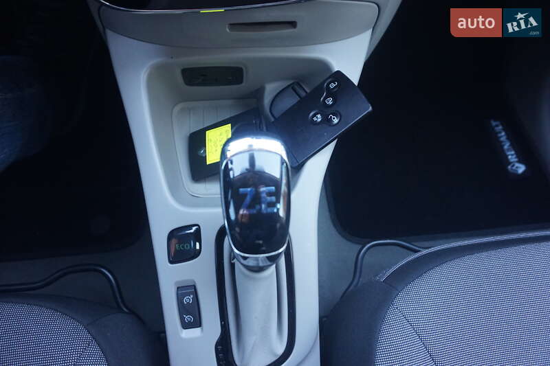 Хетчбек Renault Zoe 2015 в Самборі