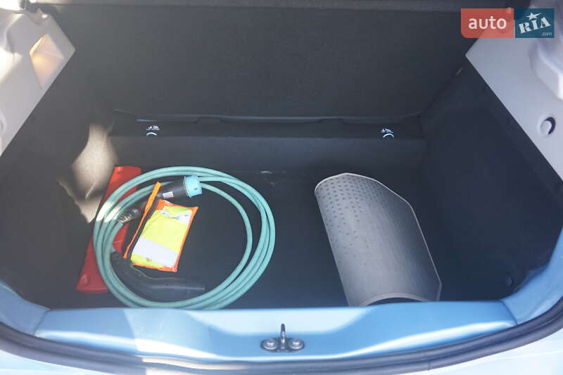 Хетчбек Renault Zoe 2015 в Самборі