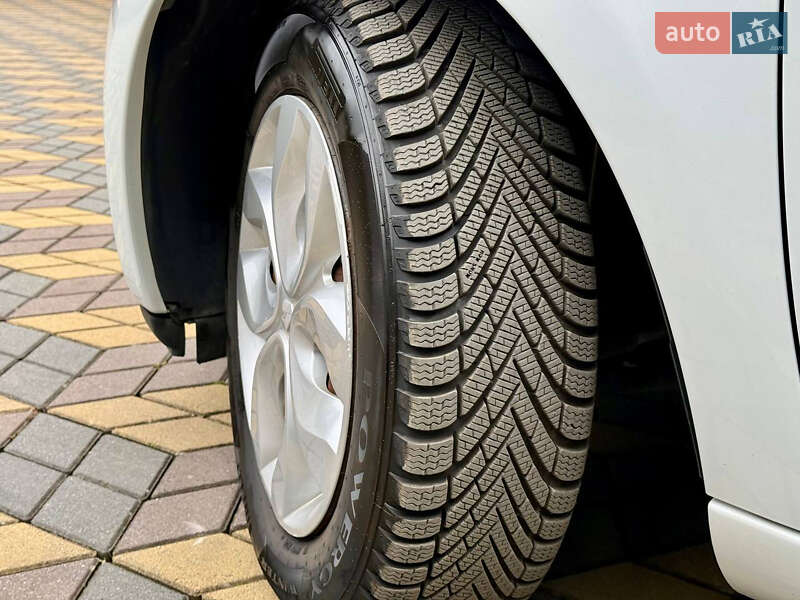 Хэтчбек Renault Zoe 2019 в Николаеве фото 12 Хэтчбек Renault Zoe 2019 в Николаеве