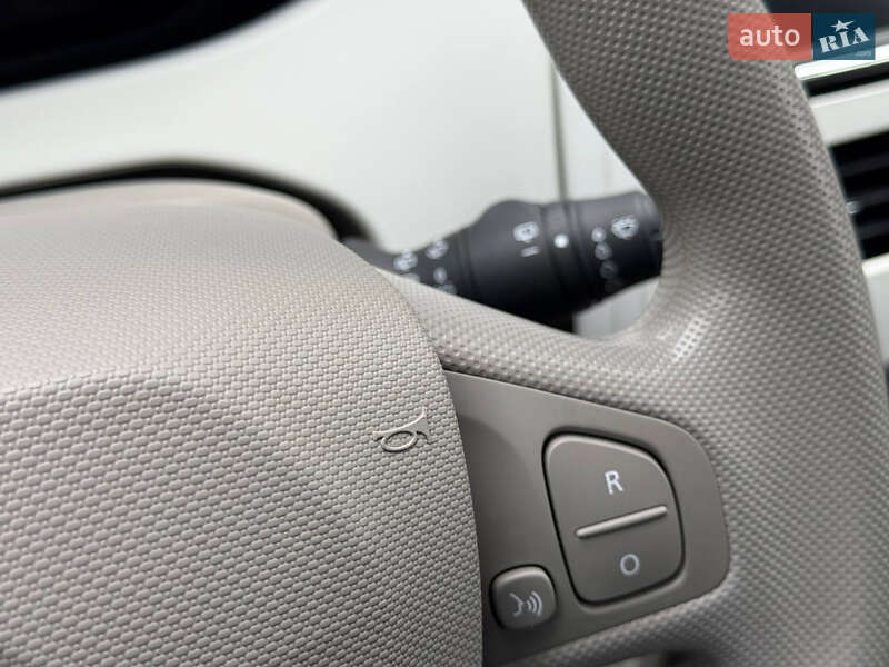 Хэтчбек Renault Zoe 2019 в Николаеве фото 23 Хэтчбек Renault Zoe 2019 в Николаеве