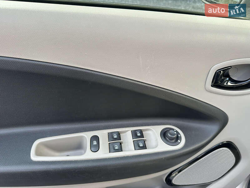 Хэтчбек Renault Zoe 2016 в Тернополе