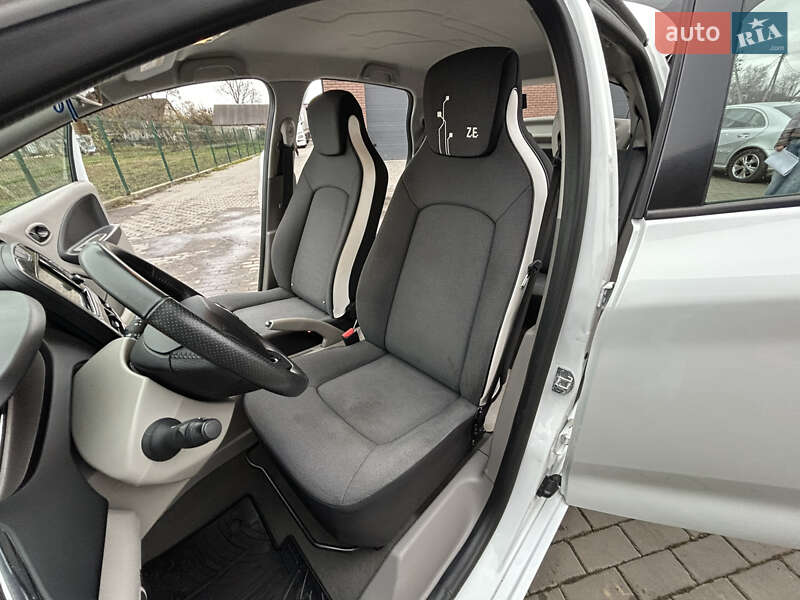 Хетчбек Renault Zoe 2016 в Луцьку фото 14 Хетчбек Renault Zoe 2016 в Луцьку