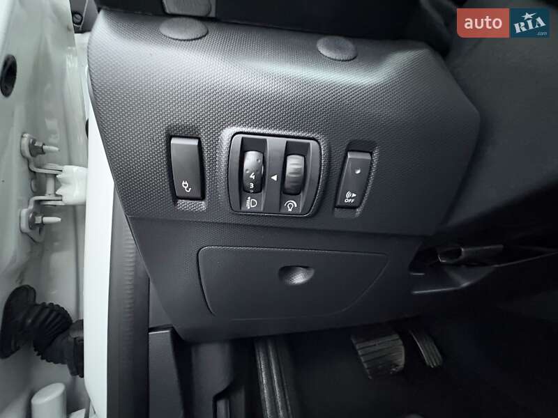 Хэтчбек Renault Zoe 2018 в Виннице фото 39 Хэтчбек Renault Zoe 2018 в Виннице