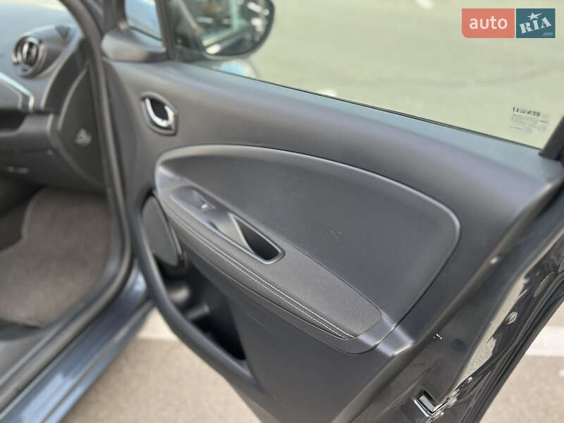 Хетчбек Renault Zoe 2017 в Києві фото 44 Хетчбек Renault Zoe 2017 в Києві