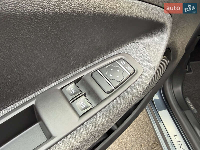 Хетчбек Renault Zoe 2022 в Дніпрі