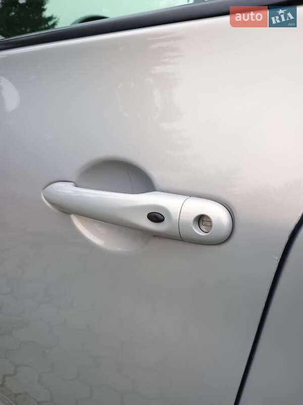 Хэтчбек Renault Zoe 2018 в Дубно