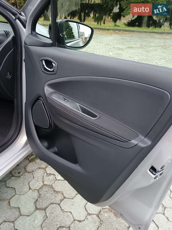 Хэтчбек Renault Zoe 2018 в Дубно