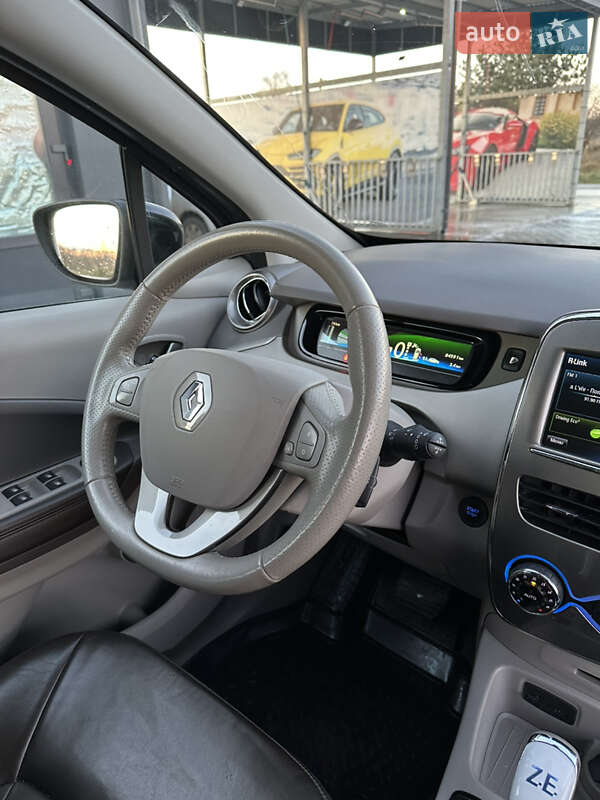 Хэтчбек Renault Zoe 2017 в Львове