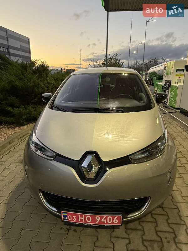 Хэтчбек Renault Zoe 2015 в Киеве фото 2 Хэтчбек Renault Zoe 2015 в Киеве