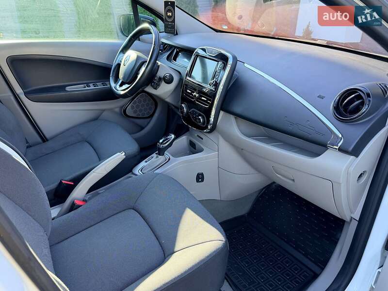 Хетчбек Renault Zoe 2015 в Рівному фото 12 Хетчбек Renault Zoe 2015 в Рівному