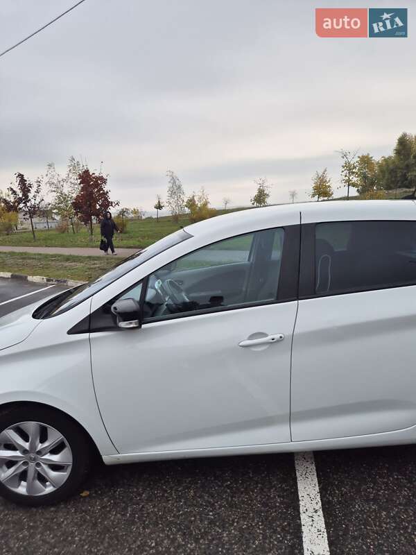 Хэтчбек Renault Zoe 2013 в Черкассах фото 6 Хэтчбек Renault Zoe 2013 в Черкассах