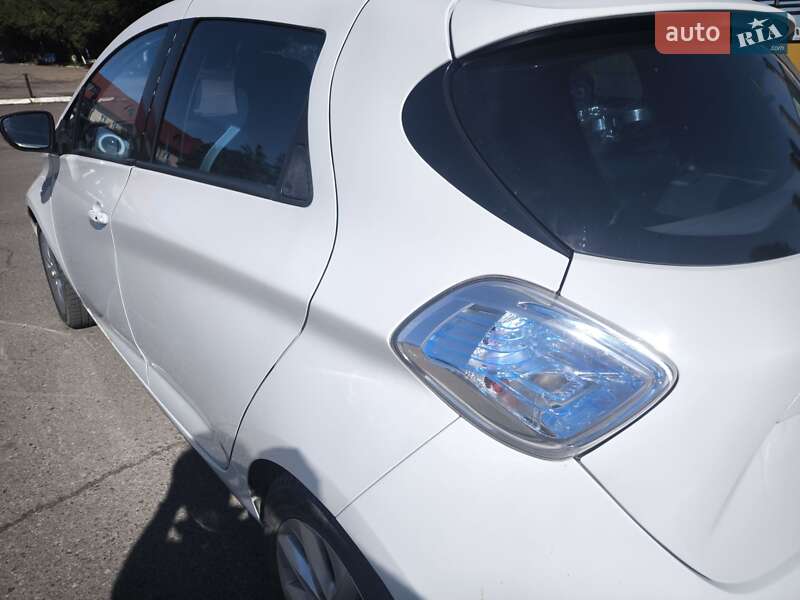 Хэтчбек Renault Zoe 2013 в Долине