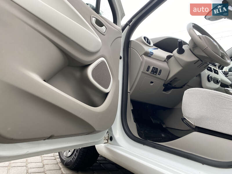 Хэтчбек Renault Zoe 2013 в Тернополе фото 14 Хэтчбек Renault Zoe 2013 в Тернополе