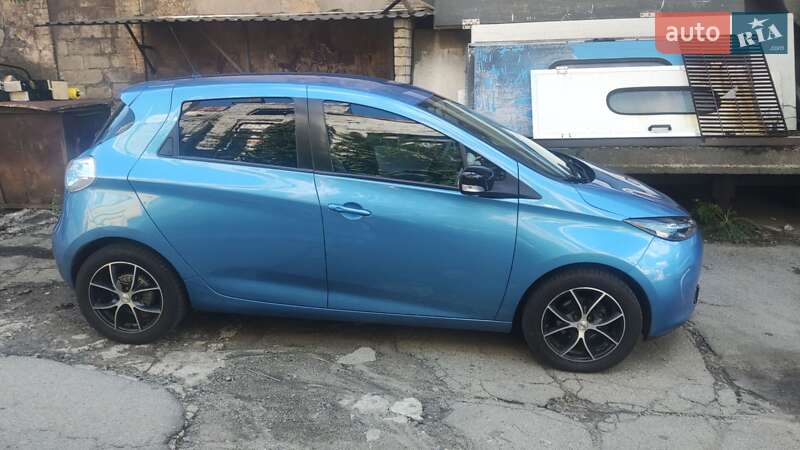 Хэтчбек Renault Zoe 2016 в Днепре