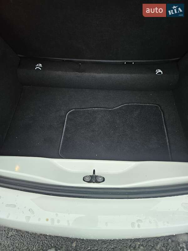 Хетчбек Renault Zoe 2020 в Тернополі