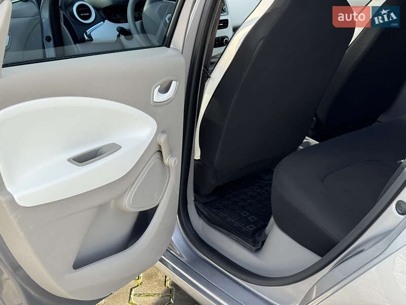 Хэтчбек Renault Zoe 2015 в Дрогобыче