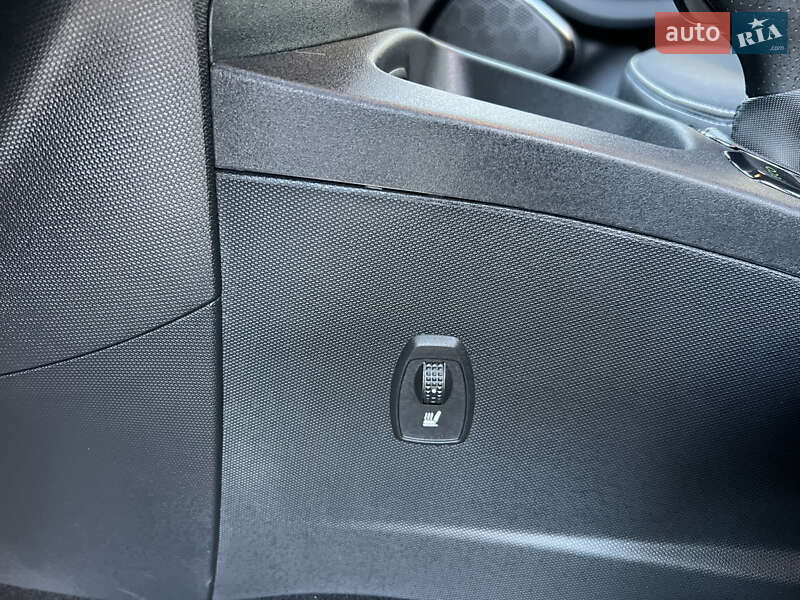 Хетчбек Renault Zoe 2017 в Рівному