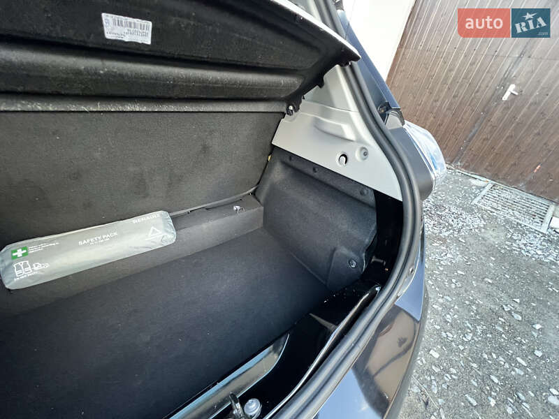 Хетчбек Renault Zoe 2017 в Рівному