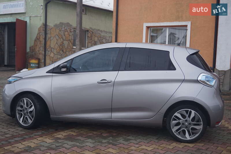 Хэтчбек Renault Zoe 2015 в Самборе