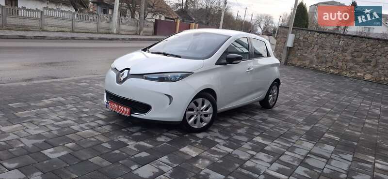 Хэтчбек Renault Zoe 2015 в Остроге
