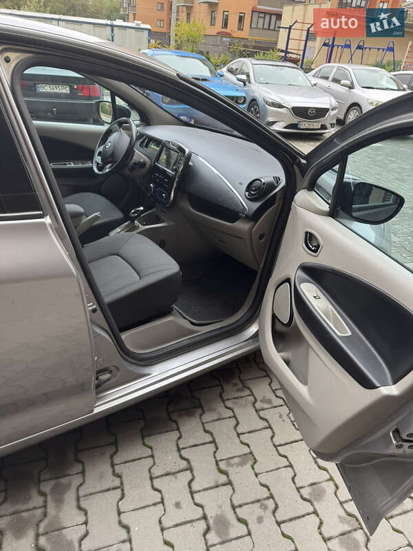 Хетчбек Renault Zoe 2015 в Хмельницькому фото 13 Хетчбек Renault Zoe 2015 в Хмельницькому