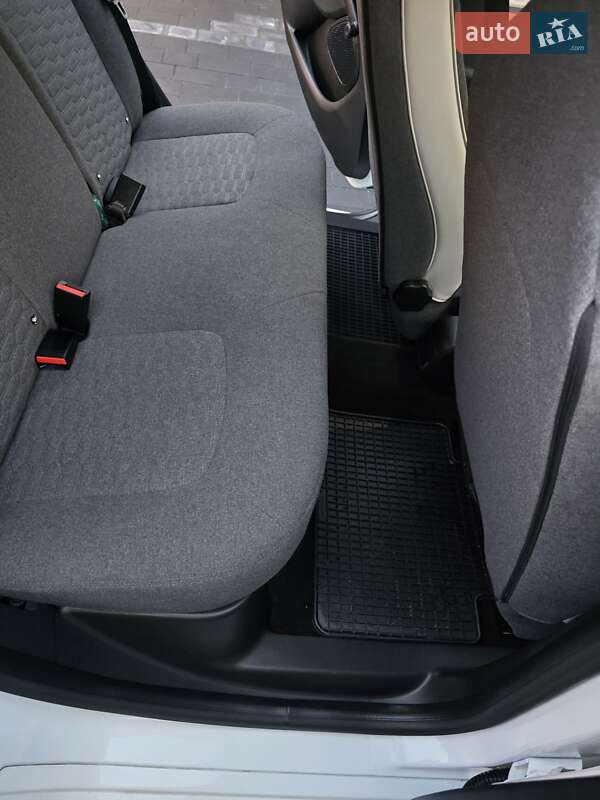 Хетчбек Renault Zoe 2021 в Дубні фото 41 Хетчбек Renault Zoe 2021 в Дубні