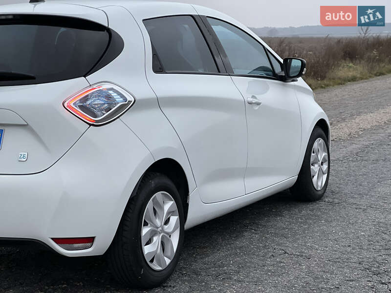Хетчбек Renault Zoe 2016 в Києві фото 5 Хетчбек Renault Zoe 2016 в Києві