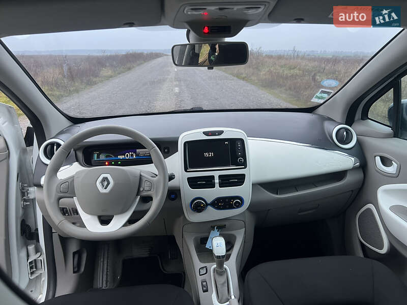 Хетчбек Renault Zoe 2016 в Києві фото 12 Хетчбек Renault Zoe 2016 в Києві
