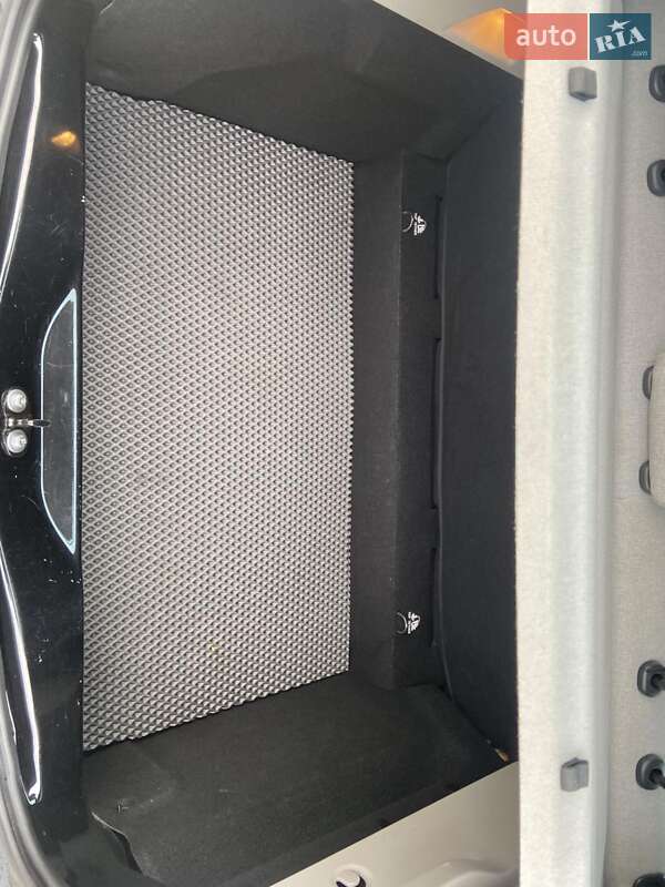 Хетчбек Renault Zoe 2015 в Підволочиську