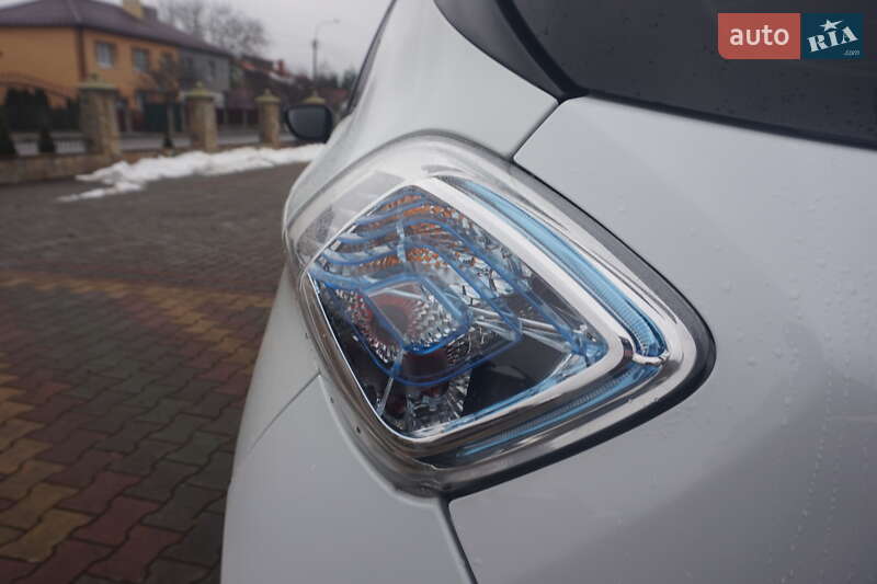 Хэтчбек Renault Zoe 2018 в Самборе