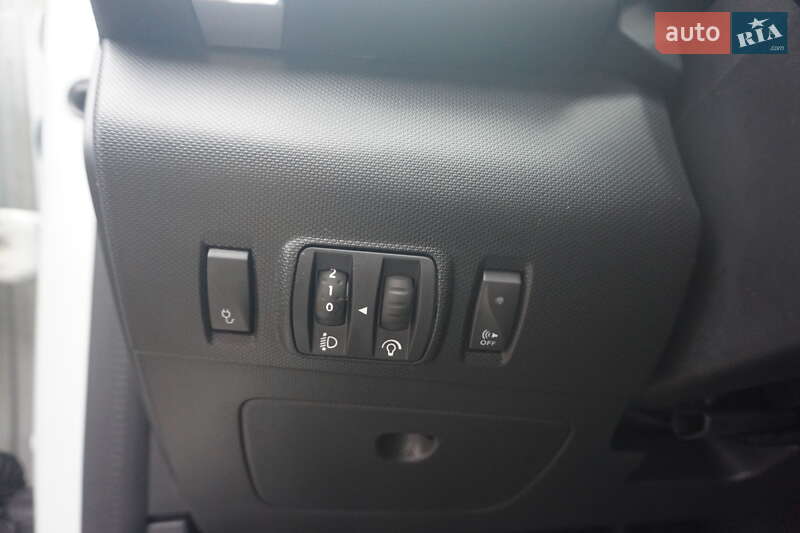 Хэтчбек Renault Zoe 2018 в Самборе