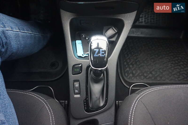 Хэтчбек Renault Zoe 2018 в Самборе