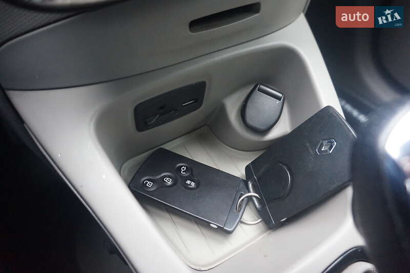 Хетчбек Renault Zoe 2015 в Самборі