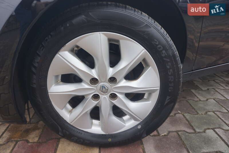 Хетчбек Renault Zoe 2015 в Самборі