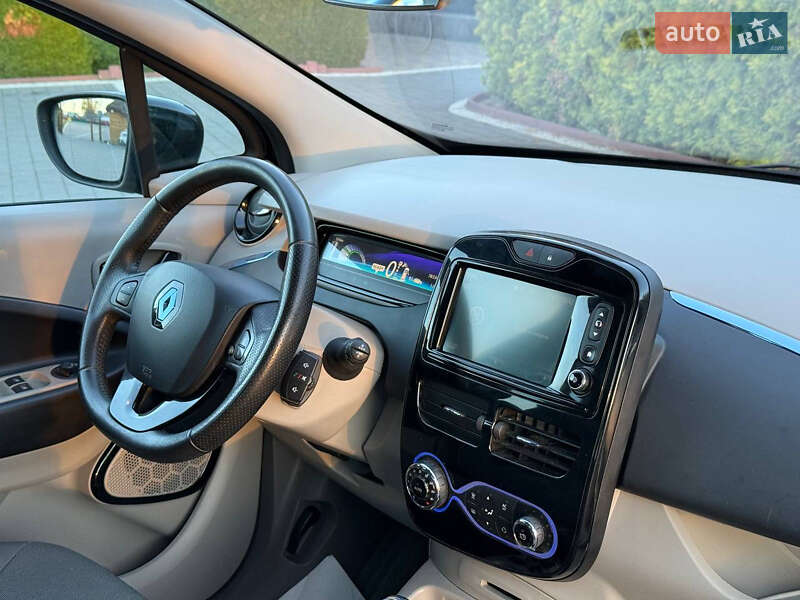 Хетчбек Renault Zoe 2014 в Стрию фото 29 Хетчбек Renault Zoe 2014 в Стрию