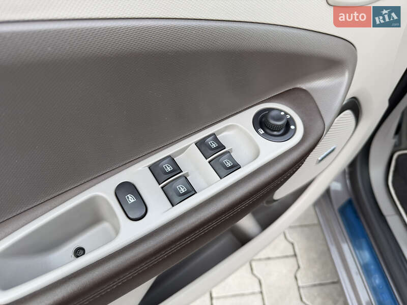 Хэтчбек Renault Zoe 2018 в Дубно